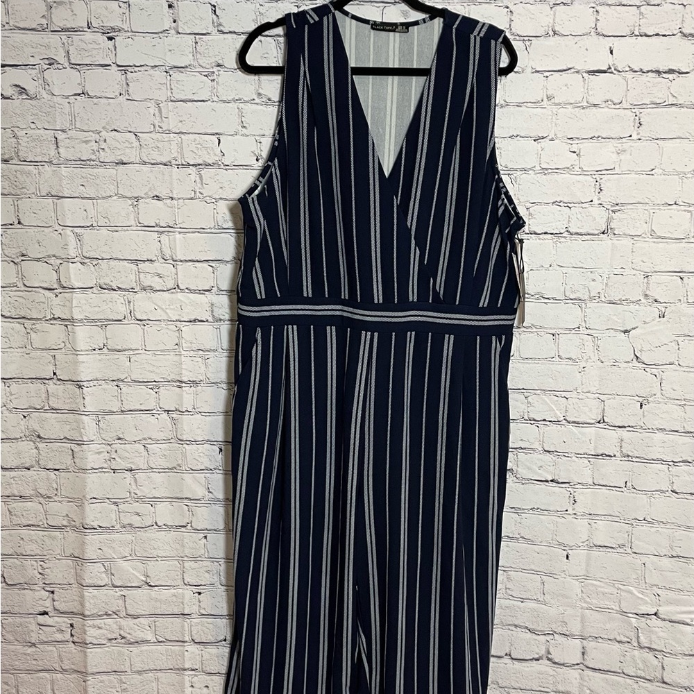 New Black Tape Women’s Navy Blue Trendy Surplice-Neck Striped Jumpsuit Size1X